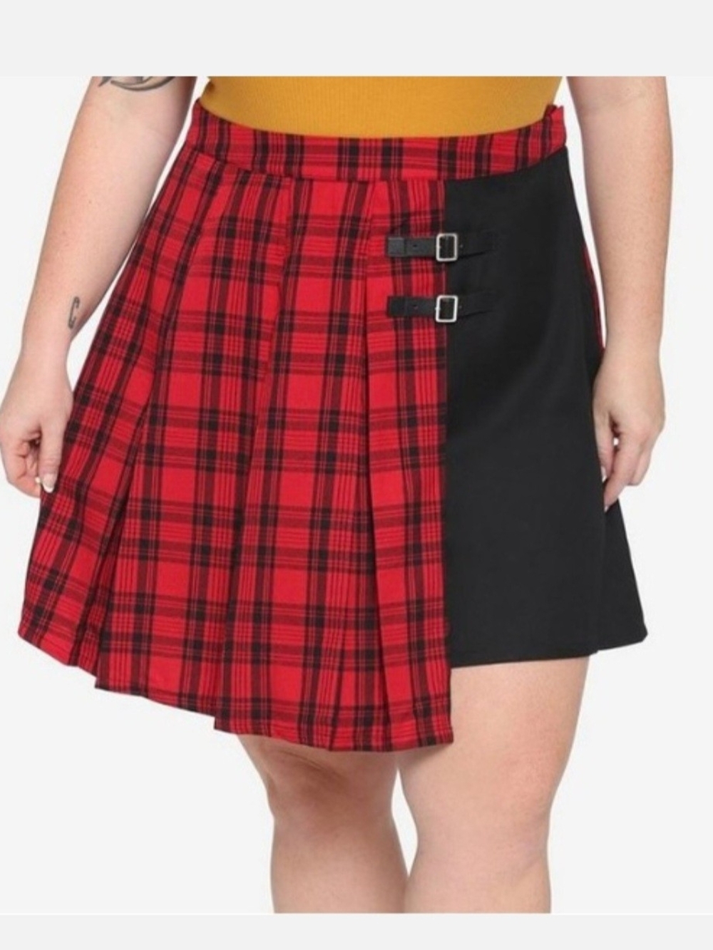 Hot Topic Punk / Goth Red Plaid Skirt With Buckles Size Medium